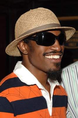 Фото - Моя жизнь в Айдлвайлде: 266x400 / 27 Кб