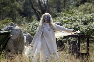 Фото - Плетеный человек: 323x215 / 22 Кб