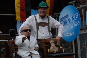 Фото - Постал: 299x199 / 17 Кб