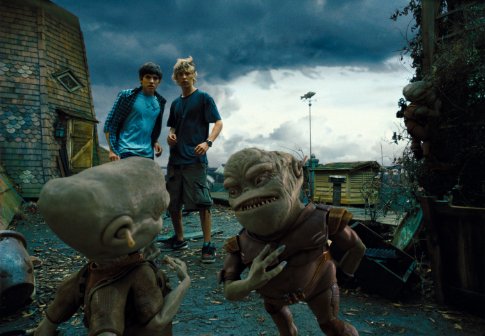 Фото - Пришельцы на чердаке: 485x336 / 38 Кб