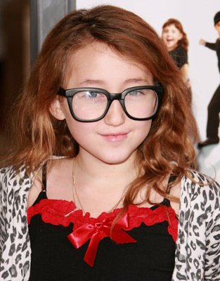 Фото - Шпион по соседству: 313x400 / 32 Кб