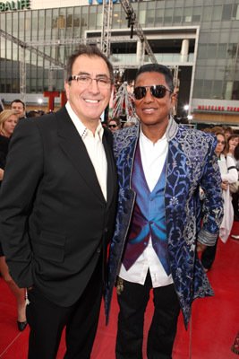 Фото - Майкл Джексон: Вот и все: 267x400 / 30 Кб