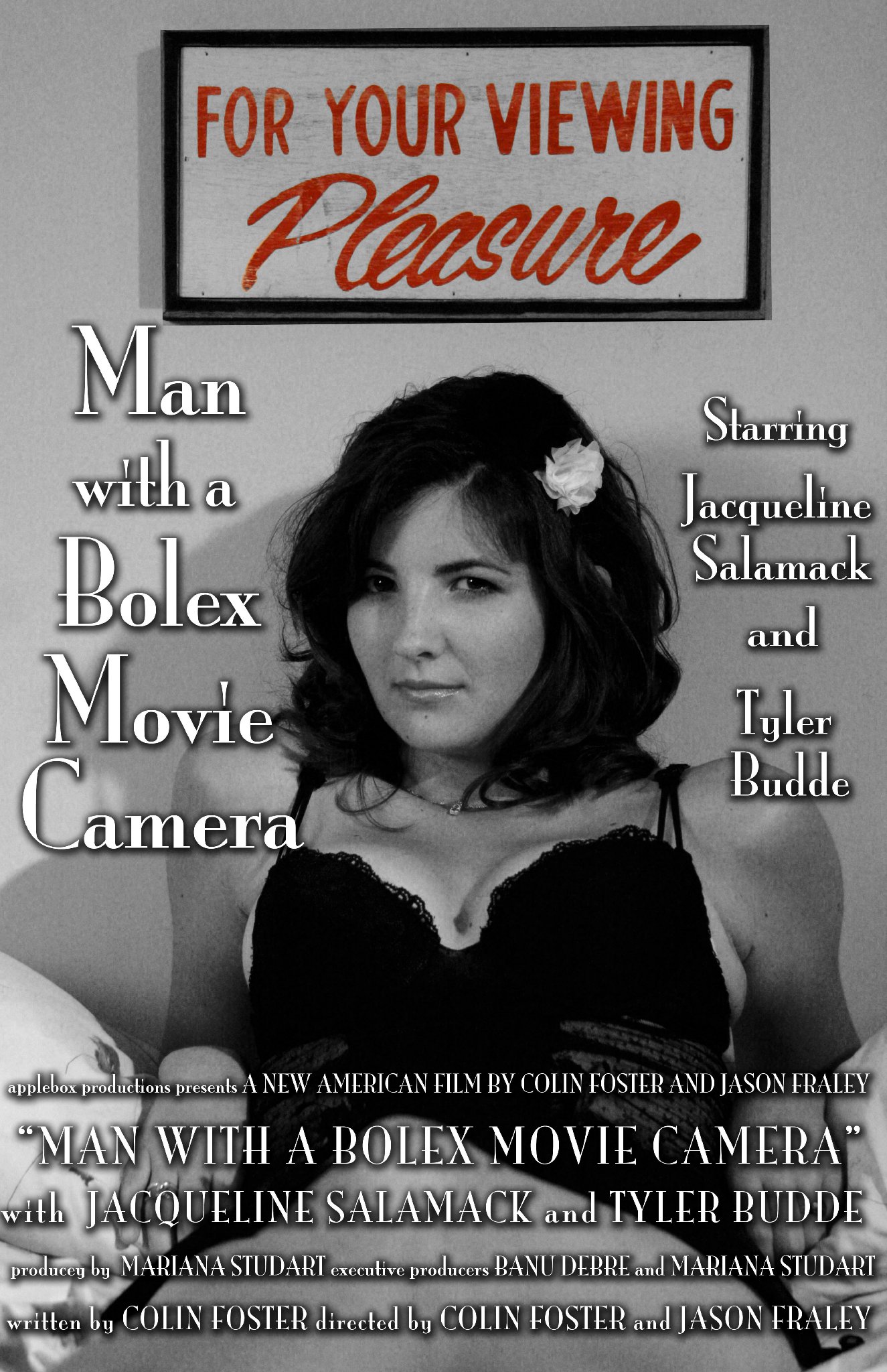 Фото - Man with a Bolex Movie Camera: 1325x2048 / 481 Кб