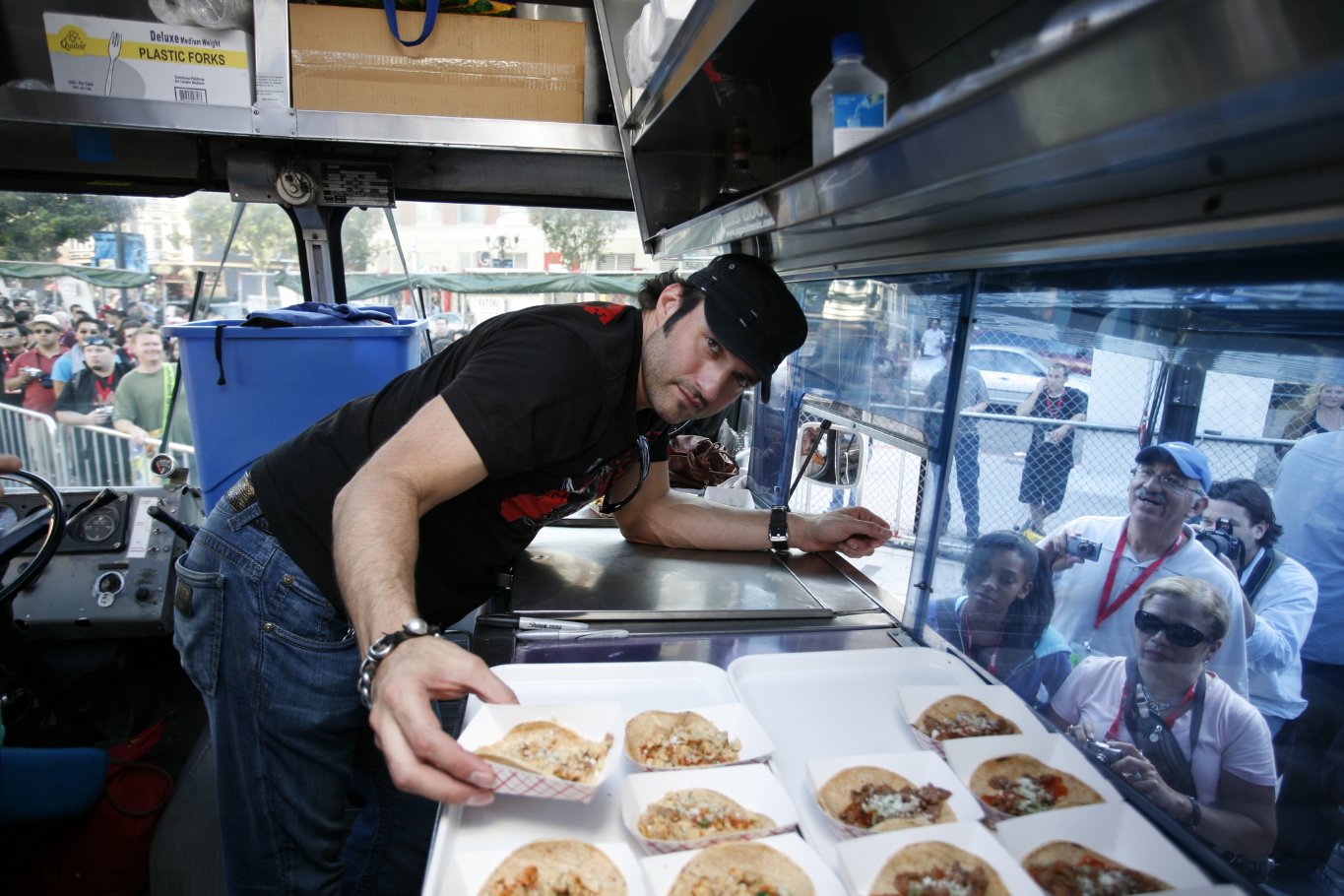 Фото - Мачете: 1365x910 / 215 Кб