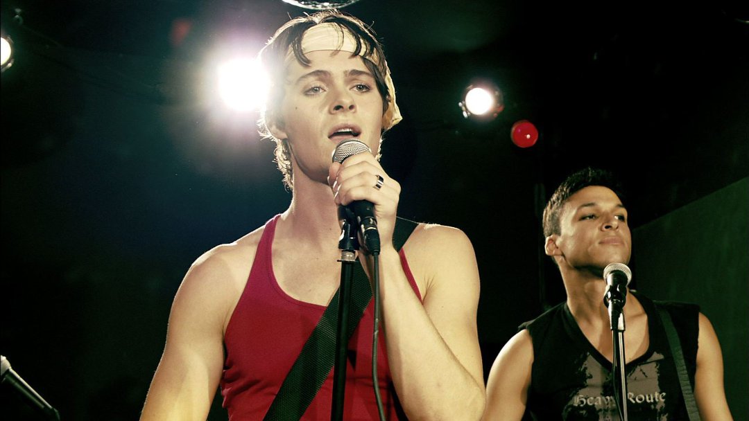 Фото - Между любовью и прощанием: 1080x608 / 83 Кб