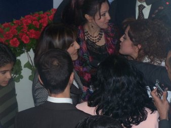 Фото - Woman: 338x254 / 18 Кб