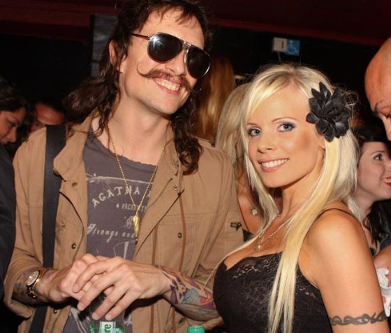 Фото - Psychosis: 560x476 / 53 Кб