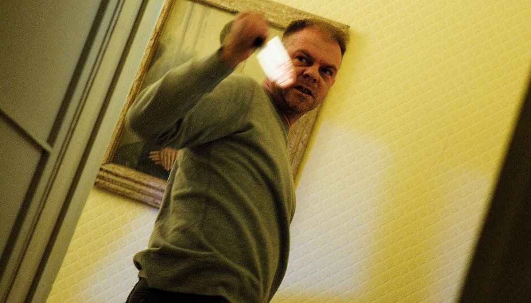 Фото - Psychosis: 1068x611 / 152 Кб