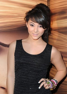 Фото - The Many Strange Stories of Triangle Woman: 284x400 / 25 Кб