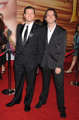 Фото - The Many Strange Stories of Triangle Woman: 264x400 / 25 Кб