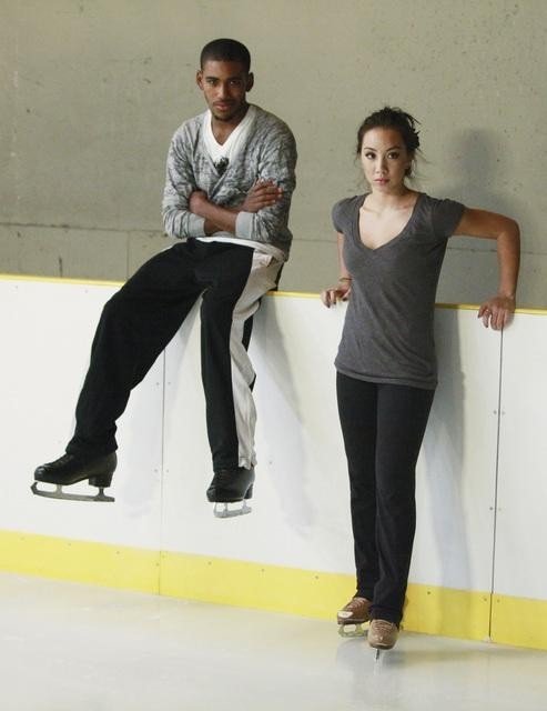 Фото - Skating with the Stars



(TV Series 2010): 493x640 / 37 Кб