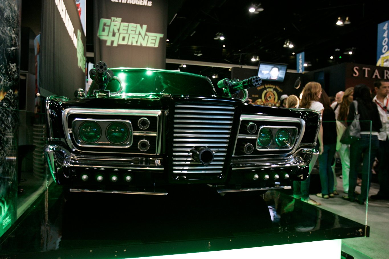 Фото - Зеленый Шершень: 1365x910 / 186 Кб