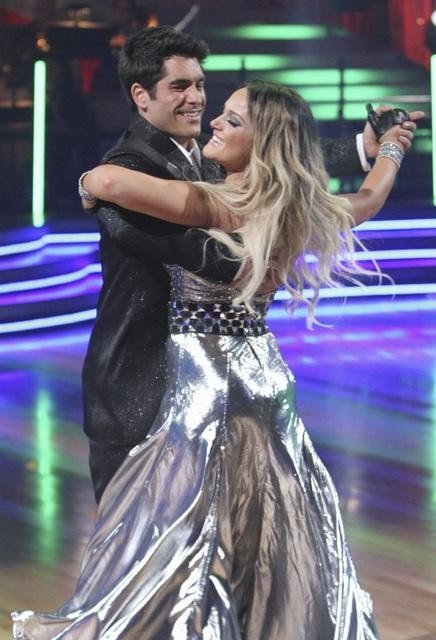 Фото - Танцы со звездами: 436x640 / 58 Кб