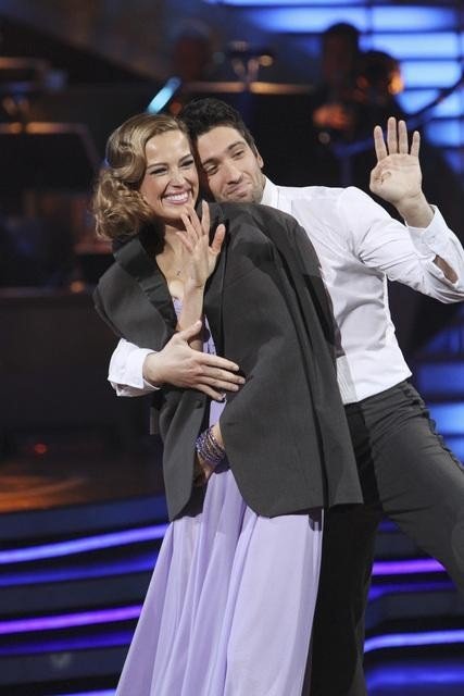 Фото - Танцы со звездами: 427x640 / 42 Кб