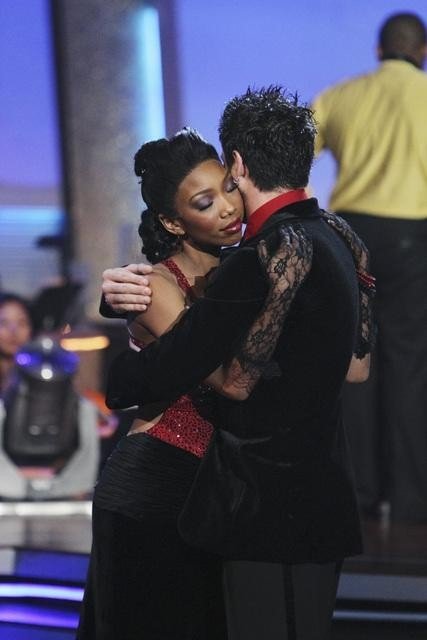 Фото - Танцы со звездами: 427x640 / 34 Кб