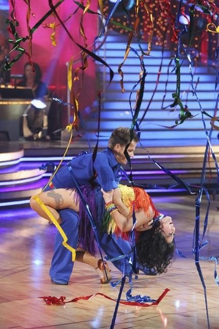 Фото - Танцы со звездами: 427x640 / 70 Кб