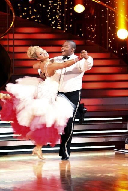 Фото - Танцы со звездами: 427x640 / 55 Кб