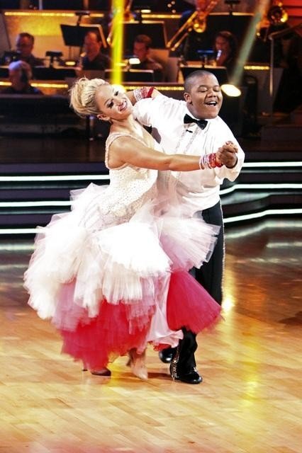 Фото - Танцы со звездами: 426x640 / 56 Кб