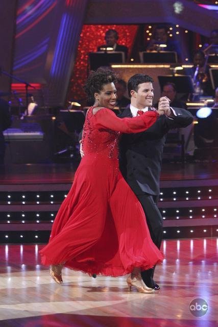 Фото - Танцы со звездами: 427x640 / 49 Кб