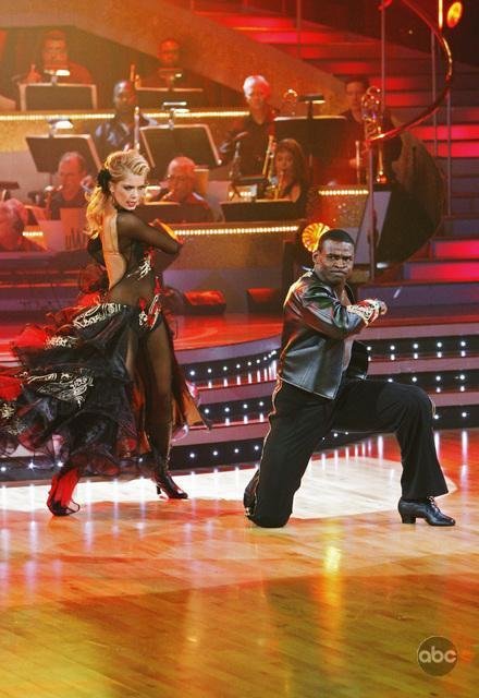 Фото - Танцы со звездами: 440x640 / 62 Кб