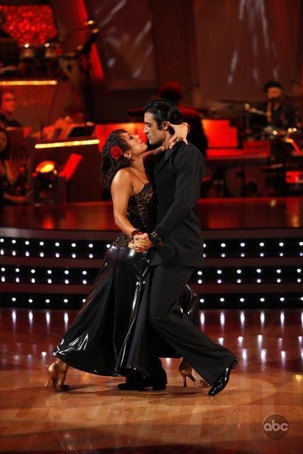 Фото - Танцы со звездами: 427x640 / 47 Кб