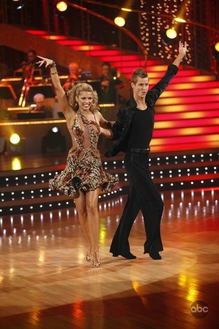 Фото - Танцы со звездами: 427x640 / 60 Кб