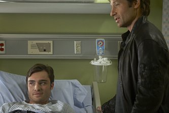 Фото - Калифорникейшн: 333x222 / 14 Кб