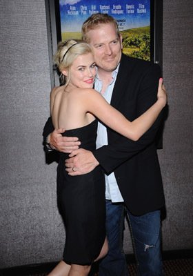 Фото - Удар бутылкой: 280x400 / 25 Кб