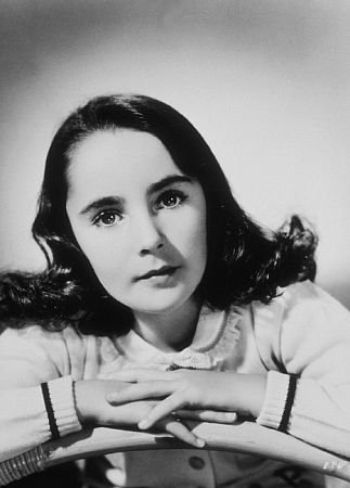 Фото - Каждую минуту рождается человек: 323x450 / 24 Кб