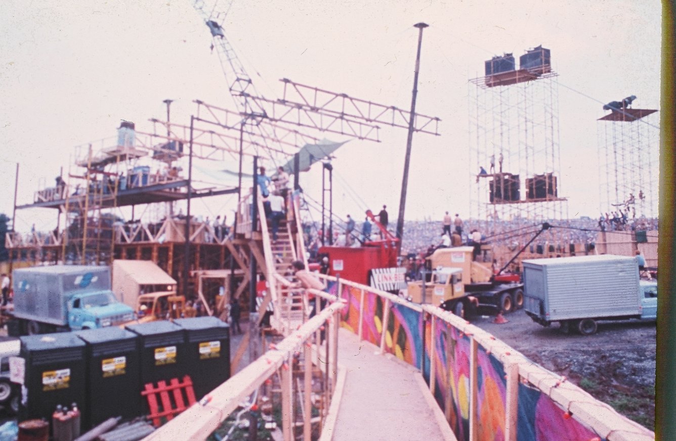 Фото - Вудсток: 1336x872 / 200 Кб