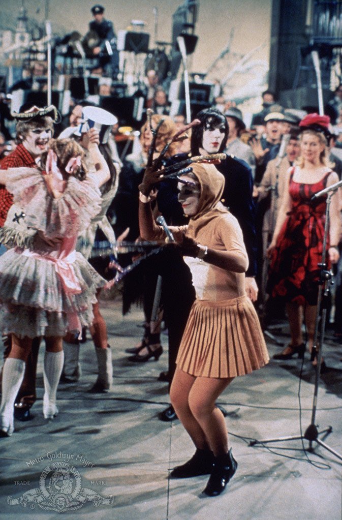 Фото - 200 мотелей: 673x1023 / 167 Кб