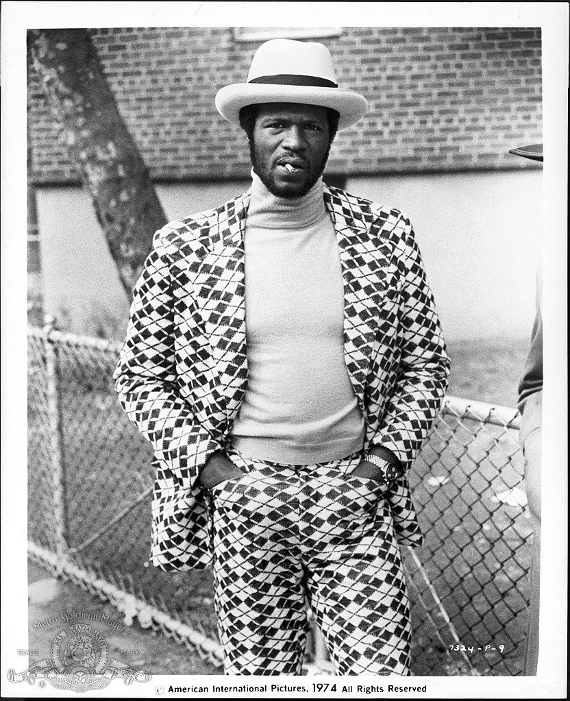 Фото - Беспорядки в Гарлеме: 832x1023 / 290 Кб