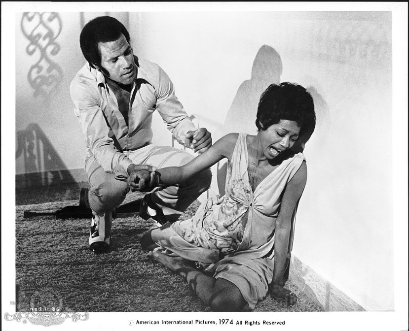 Фото - Беспорядки в Гарлеме: 829x672 / 120 Кб