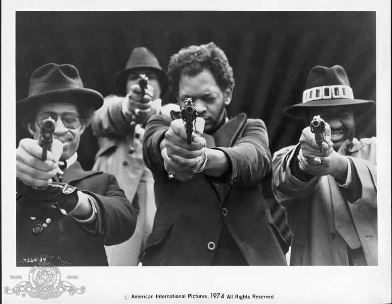 Фото - Беспорядки в Гарлеме: 793x615 / 83 Кб