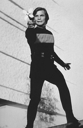 Фото - Бегство Логана: 292x450 / 27 Кб