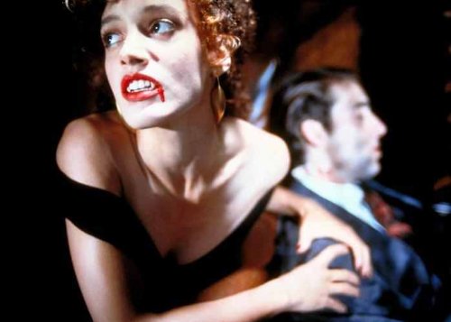 Фото - Поцелуй вампира: 500x357 / 27 Кб