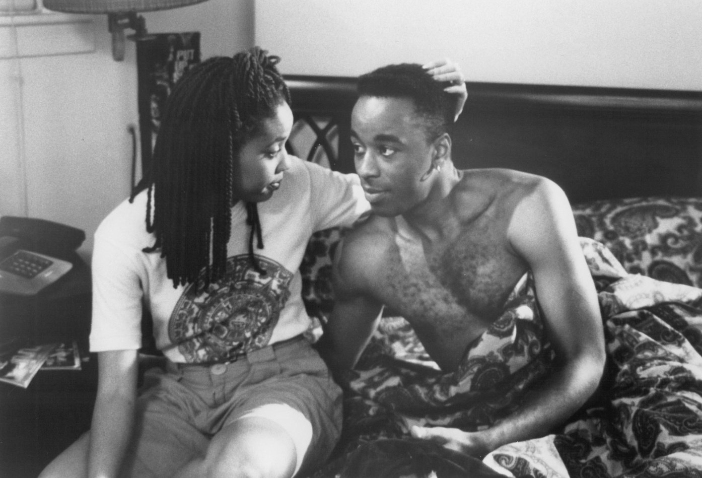 Фото - Просто ещё одна девушка, принимающая противозачаточные таблетки: 1394x949 / 174 Кб