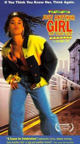 Фото - Просто ещё одна девушка, принимающая противозачаточные таблетки: 266x475 / 52 Кб