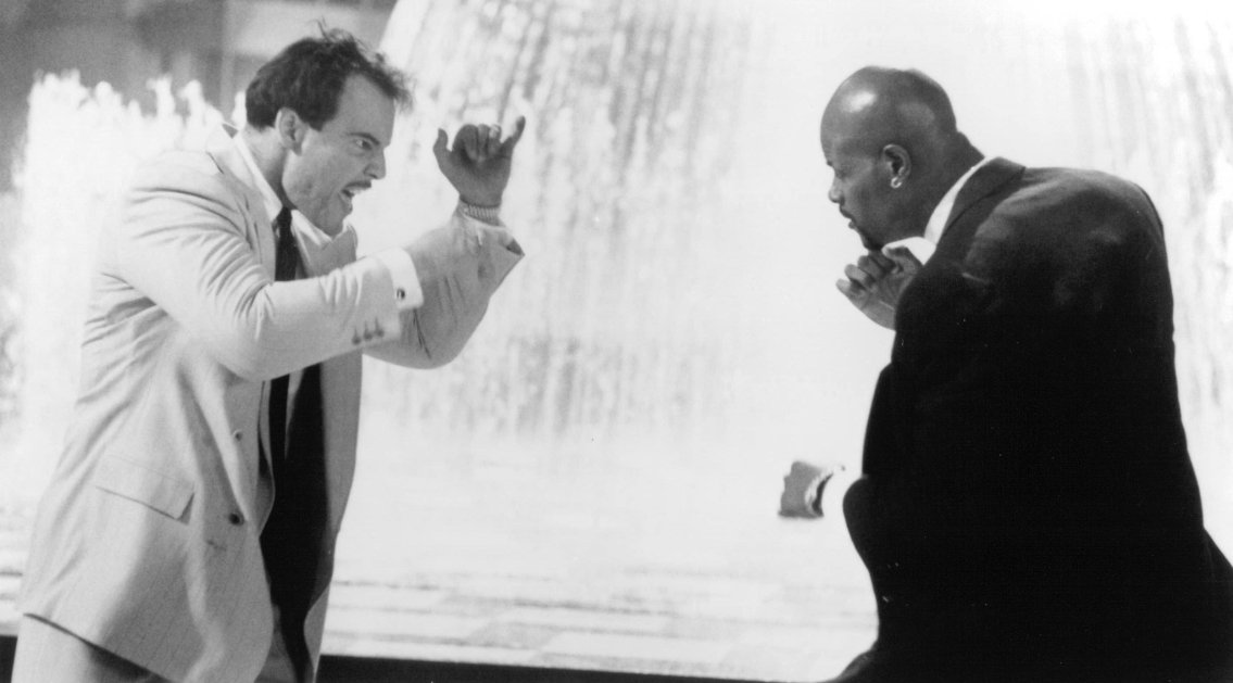 Фото - Пропавшие миллионы: 1135x629 / 74 Кб