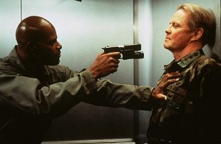 Фото - Особо опасный преступник: 310x202 / 14 Кб