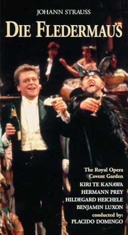 Фото - Летучая мышь: 258x475 / 32 Кб