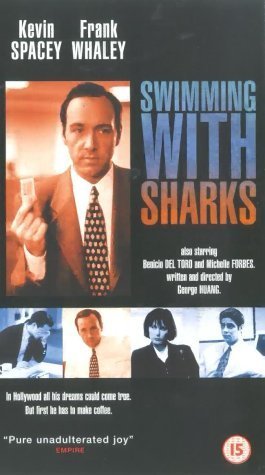 Фото - Среди акул: 265x475 / 29 Кб