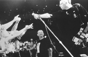 Фото - Эмблема тяжелого рока: 308x200 / 16 Кб