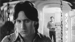 Фото - Война в доме: 249x138 / 11 Кб