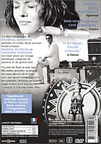 Фото - Девушка на мосту: 332x475 / 55 Кб