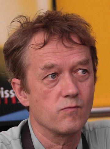 Фото - Девушка и облака: 360x488 / 30 Кб