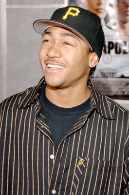 Фото - Поединок: 265x400 / 33 Кб