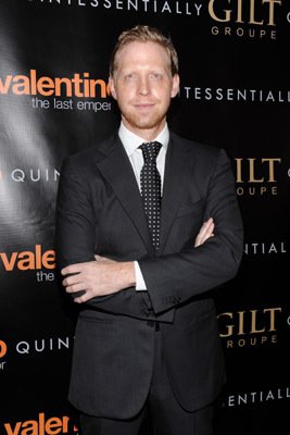 Фото - Валентино: Последний император: 267x400 / 22 Кб