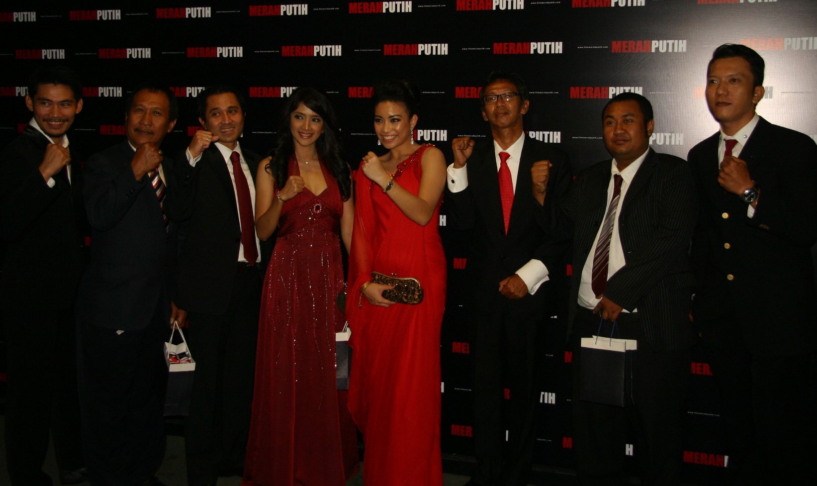 Фото - Красные и Белые: 1643x977 / 180 Кб