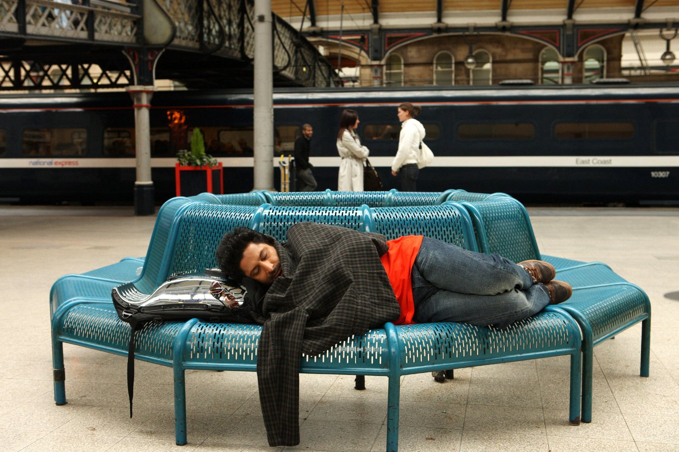 Фото - Я, ты и призрак: 1365x910 / 269 Кб